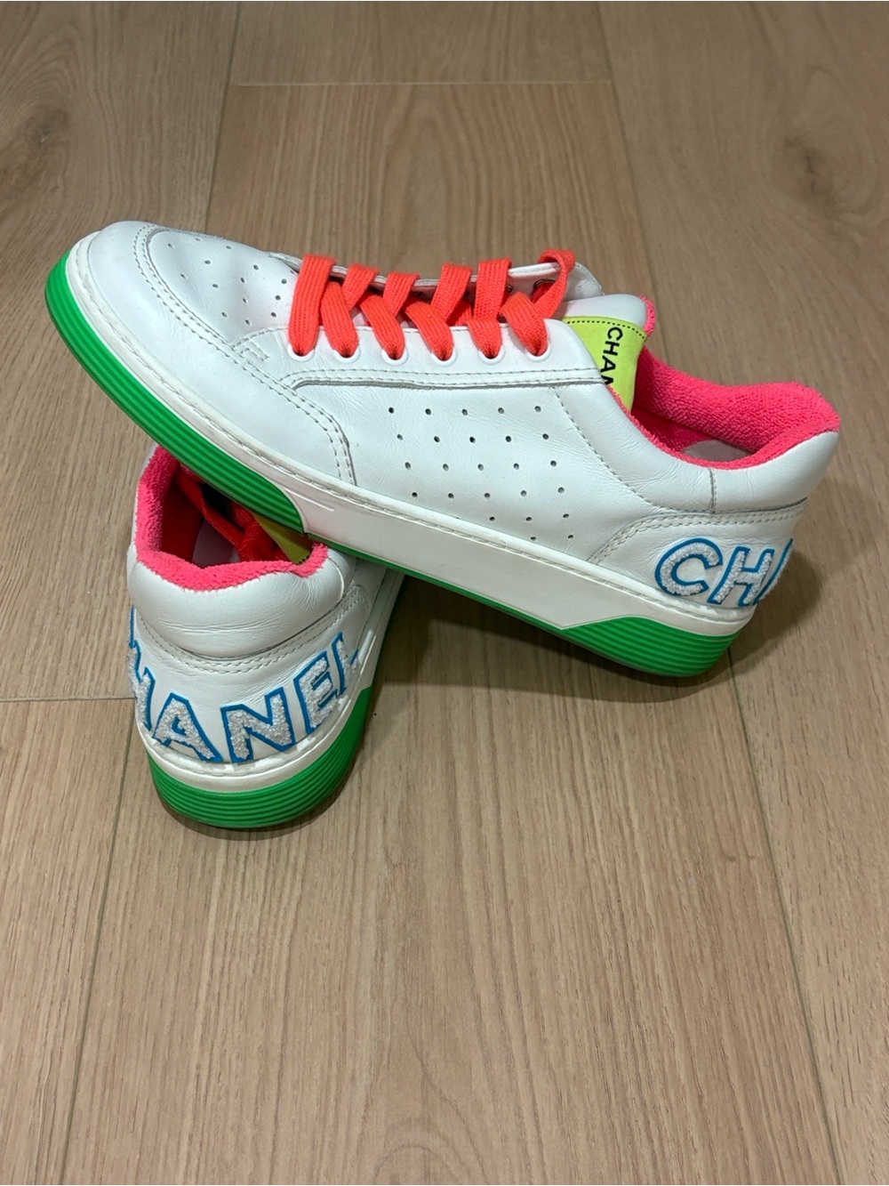 CHANEL 20P Calfskin Neon Multicolor Low Top Court Sneakers White Size 42/US 10